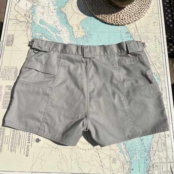 Vintage Tilly Endurables Cargo Shorts 42 - Picture 4 of 4